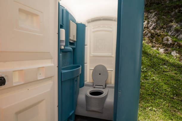 Best Porta potty rental near me  in Columbia, KY